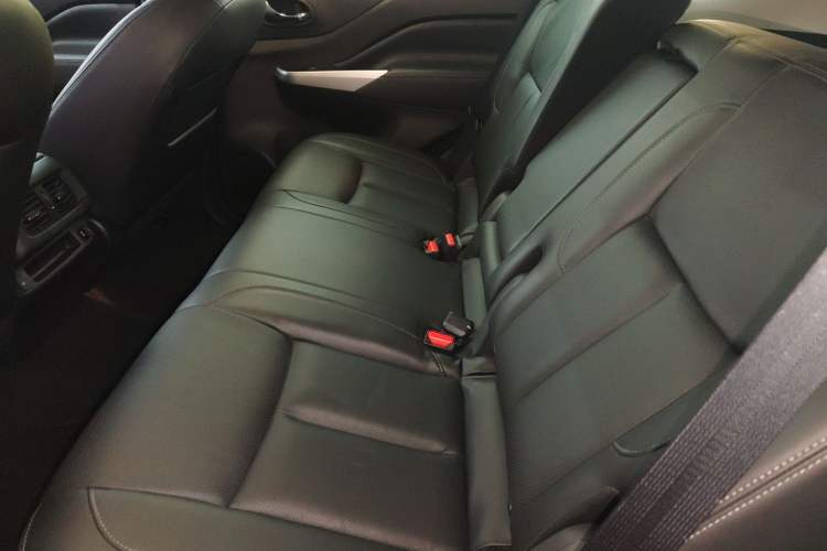 Used Nissan Terra 2020 2.5L XL Upper 4WD Automatic Four-Wheel Drive Luxury Edition Interior 4