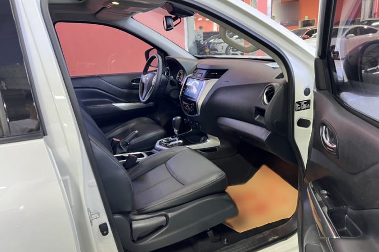 Used Nissan Terra 2020 2.5L XV 4WD Automatic Four-Wheel Drive Flagship Edition Interior 4