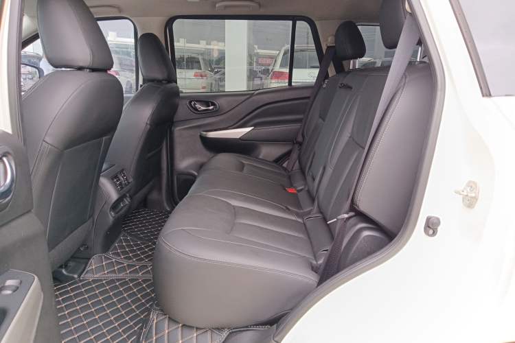 Used Nissan Terra 2020 2.5L XL Upper 4WD Automatic Four-Wheel Drive Luxury Edition Interior 4