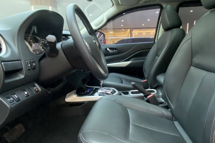 Used Nissan Terra 2020 2.5L XL Upper Automatic Two-Wheel Drive Luxury Edition Interior 4
