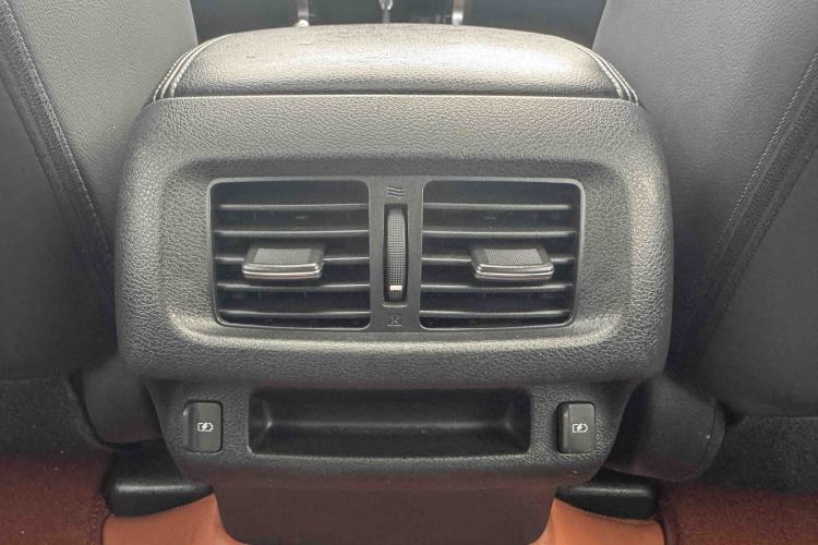 Used Nissan Terra 2020 2.5L XL Upper 4WD Automatic Four-Wheel Drive Luxury Edition Interior 5