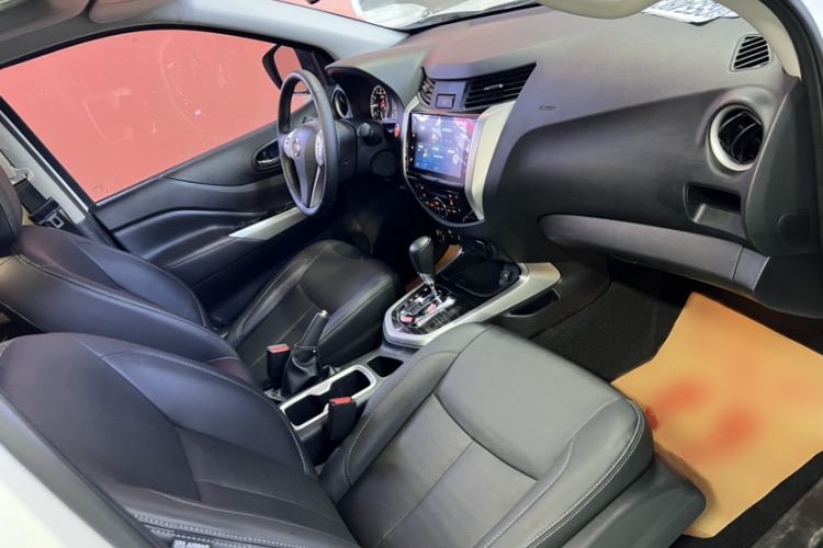 Used Nissan Terra 2020 2.5L XV 4WD Automatic Four-Wheel Drive Flagship Edition Interior 5