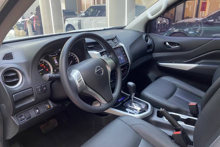 Used Nissan Terra 2020 2.5L XL Upper Automatic Two-Wheel Drive Luxury Edition Interior 5