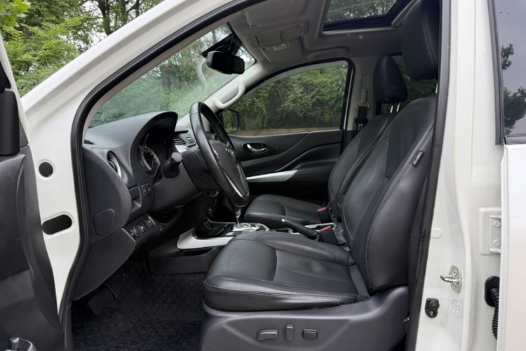 Used Nissan Terra 2020 2.5L XV 4WD Automatic Four-Wheel Drive Flagship Edition Interior 5