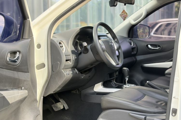 Used Nissan Terra 2020 2.5L XL Upper Automatic Two-Wheel Drive Luxury Edition Interior 6