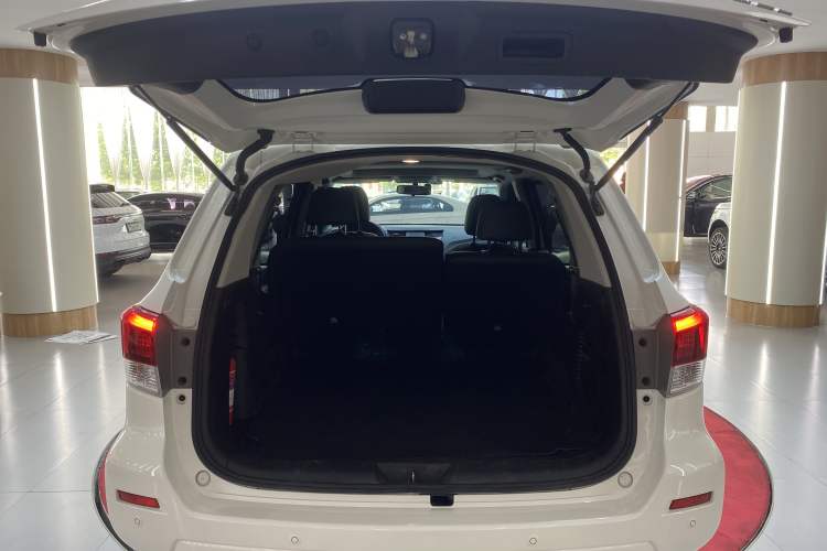 Used Nissan Terra 2020 2.5L XL Upper Automatic Two-Wheel Drive Luxury Edition Interior 6
