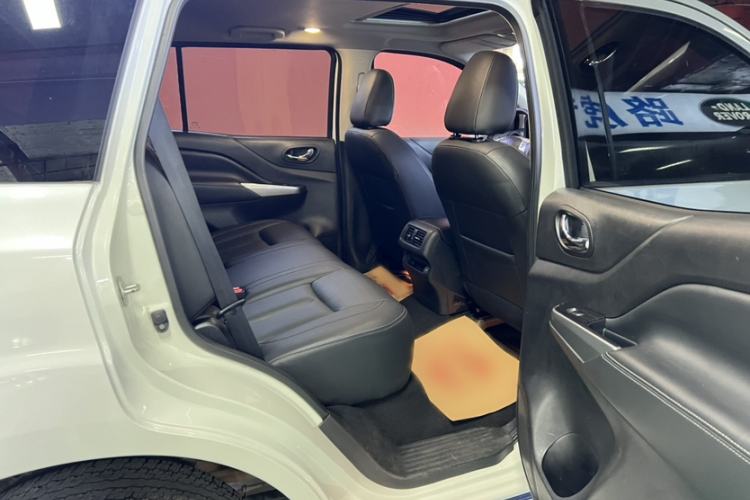 Used Nissan Terra 2020 2.5L XV 4WD Automatic Four-Wheel Drive Flagship Edition Interior 7