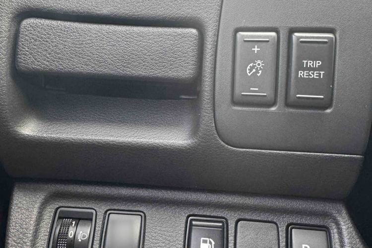 Used Nissan Terra 2020 2.5L XL Upper 4WD Automatic Four-Wheel Drive Luxury Edition Interior 8