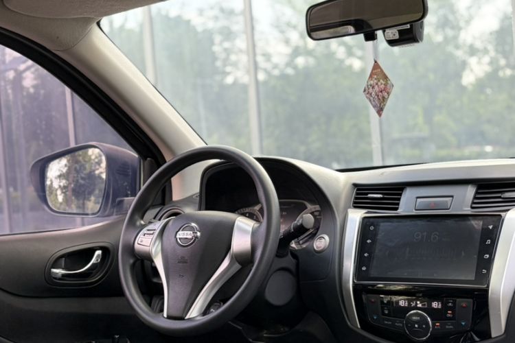 Used Nissan Terra 2020 2.5L XL Upper Automatic Two-Wheel Drive Luxury Edition Interior 8