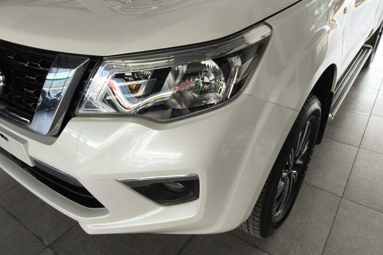 Used Nissan Terra 2020 2.5L XL Upper 4WD Automatic Four-Wheel Drive Luxury Edition Left Front Headlight