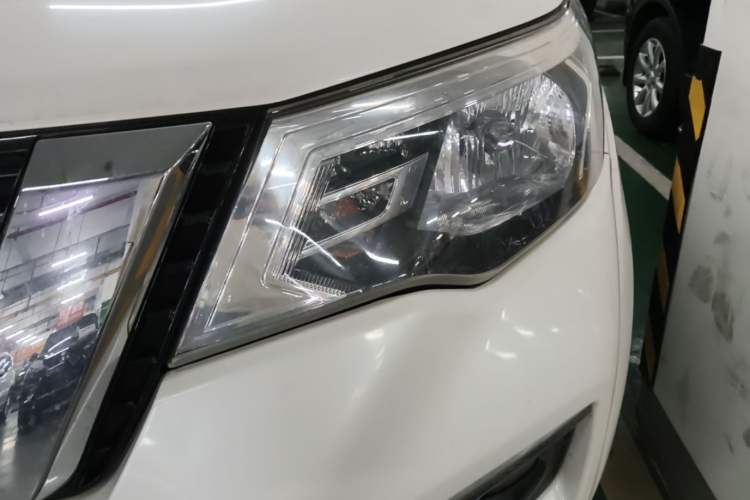 Used Nissan Terra 2020 2.5L XL Upper 4WD Automatic Four-Wheel Drive Luxury Edition Left Front Headlight