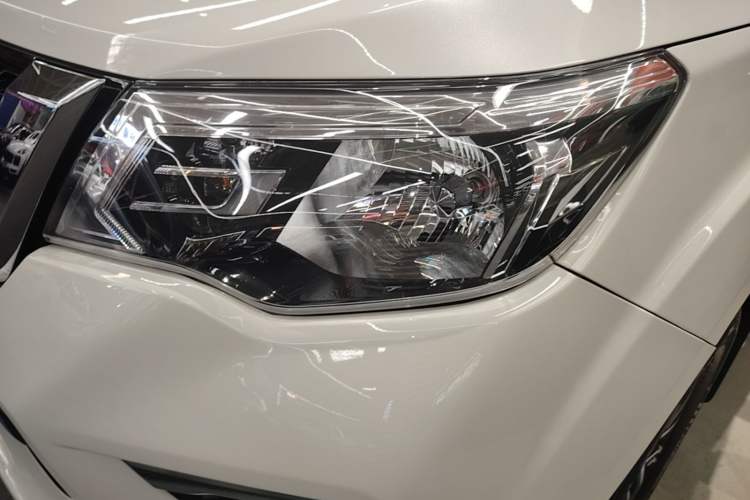 Used Nissan Terra 2020 2.5L XL Upper Automatic Two-Wheel Drive Luxury Edition Left Front Headlight