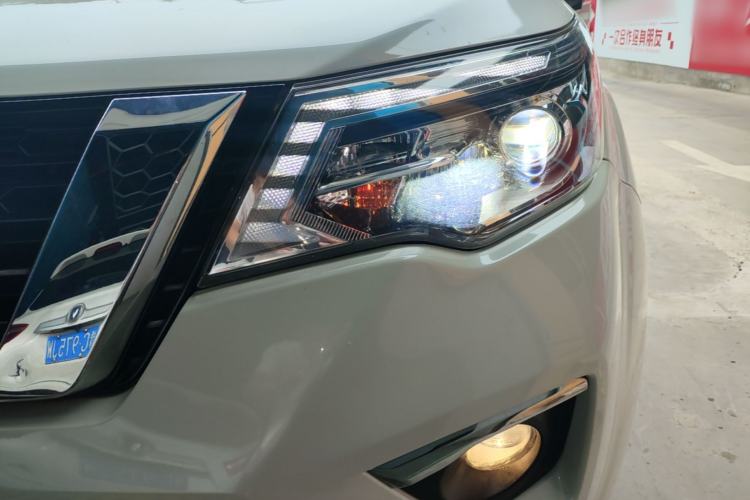 Used Nissan Terra 2020 2.5L XV 4WD Automatic Four-Wheel Drive Flagship Edition Left Front Headlight