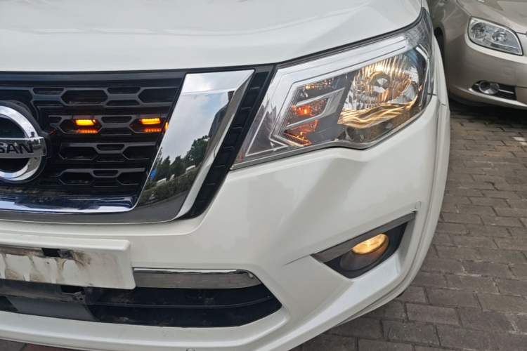 Used Nissan Terra 2020 2.5L XL Upper Automatic Two-Wheel Drive Luxury Edition Left Front Headlight