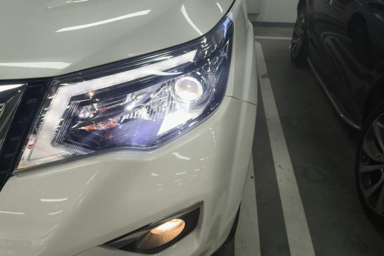 Used Nissan Terra 2020 2.5L XV 4WD Automatic Four-Wheel Drive Flagship Edition Left Front Headlight