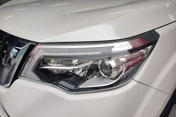 Used Nissan Terra 2020 2.5L XV 4WD Automatic Four-Wheel Drive Flagship Edition Left Front Headlight