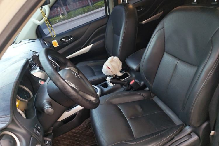Used Nissan Terra 2020 2.5L XL Upper Automatic Two-Wheel Drive Luxury Edition Left Front Seat