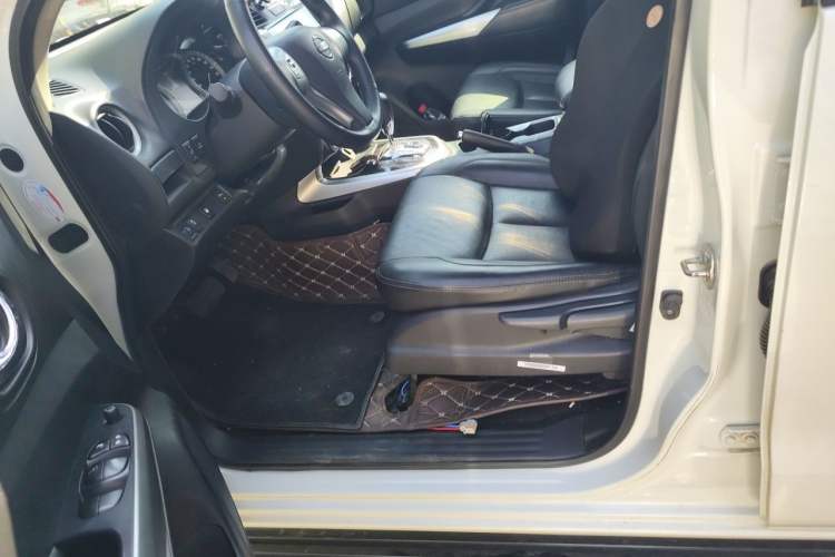 Used Nissan Terra 2020 2.5L XL Upper 4WD Automatic Four-Wheel Drive Luxury Edition Left Front Seat