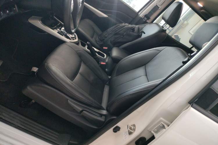 Used Nissan Terra 2020 2.5L XL Upper 4WD Automatic Four-Wheel Drive Luxury Edition Left Front Seat