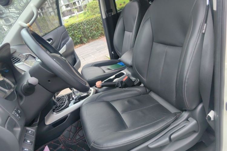 Used Nissan Terra 2020 2.5L XL Upper Automatic Two-Wheel Drive Luxury Edition Left Front Seat