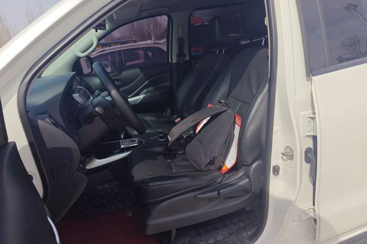 Used Nissan Terra 2020 2.5L XL Upper Automatic Two-Wheel Drive Luxury Edition Left Front Seat