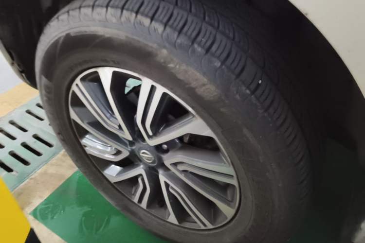 Used Nissan Terra 2020 2.5L XL Upper 4WD Automatic Four-Wheel Drive Luxury Edition Left Front Wheel Hub