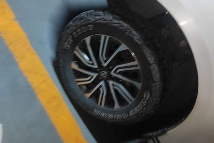 Used Nissan Terra 2020 2.5L XL Upper 4WD Automatic Four-Wheel Drive Luxury Edition Left Front Wheel Hub