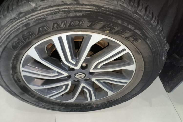 Used Nissan Terra 2020 2.5L XL Upper Automatic Two-Wheel Drive Luxury Edition Left Front Wheel Hub