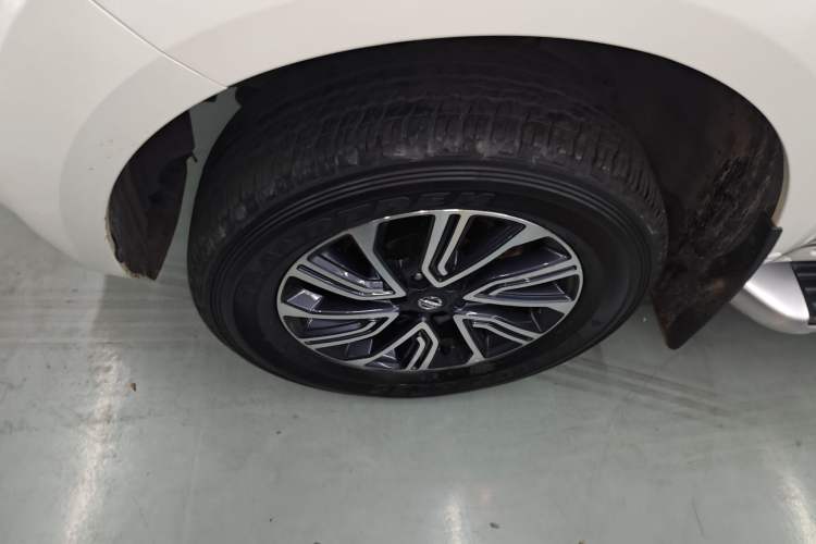 Used Nissan Terra 2020 2.5L XL Upper 4WD Automatic Four-Wheel Drive Luxury Edition Left Front Wheel Hub