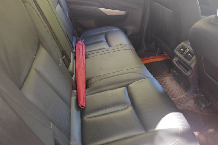 Used Nissan Terra 2020 2.5L XL Upper 4WD Automatic Four-Wheel Drive Luxury Edition Left Rear Seat