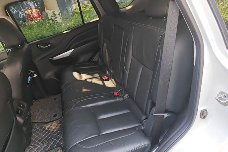 Used Nissan Terra 2020 2.5L XV 4WD Automatic Four-Wheel Drive Flagship Edition Left Rear Seat