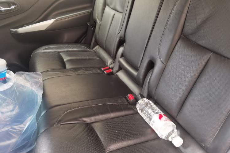 Used Nissan Terra 2020 2.5L XL Upper 4WD Automatic Four-Wheel Drive Luxury Edition Left Rear Seat