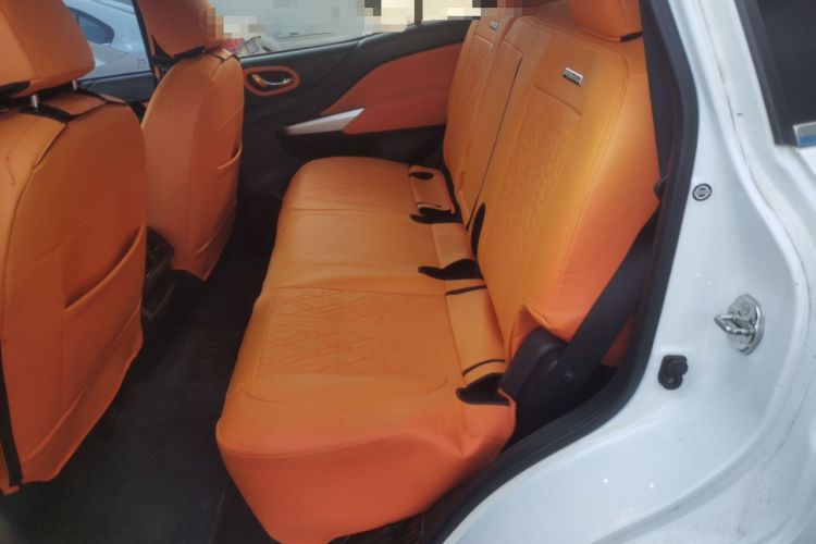 Used Nissan Terra 2020 2.5L XE Manual Two-Wheel-Drive Elite Edition Left Rear Seat
