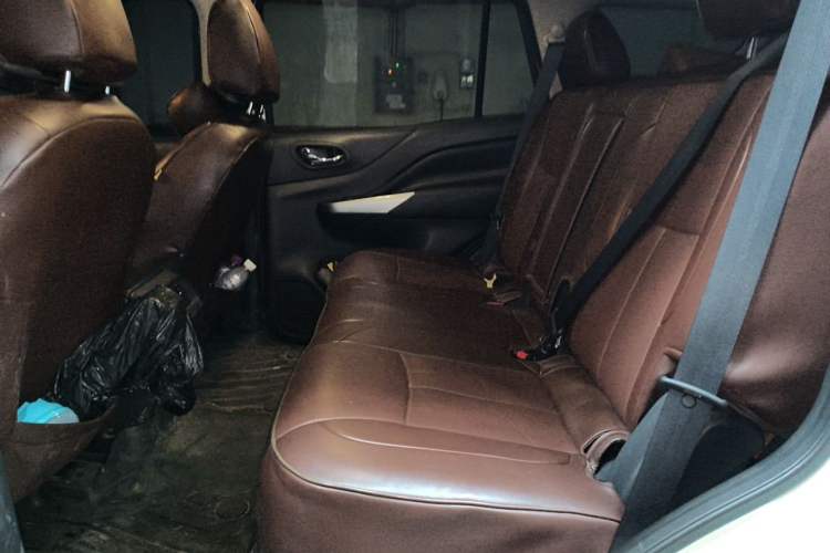 Used Nissan Terra 2020 2.5L XE Manual Two-Wheel-Drive Elite Edition Left Rear Seat