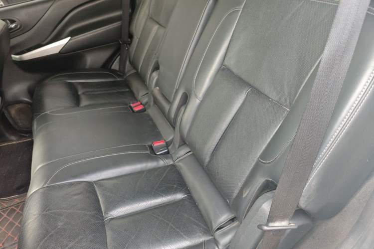 Used Nissan Terra 2020 2.5L XL Upper 4WD Automatic Four-Wheel Drive Luxury Edition Left Rear Seat