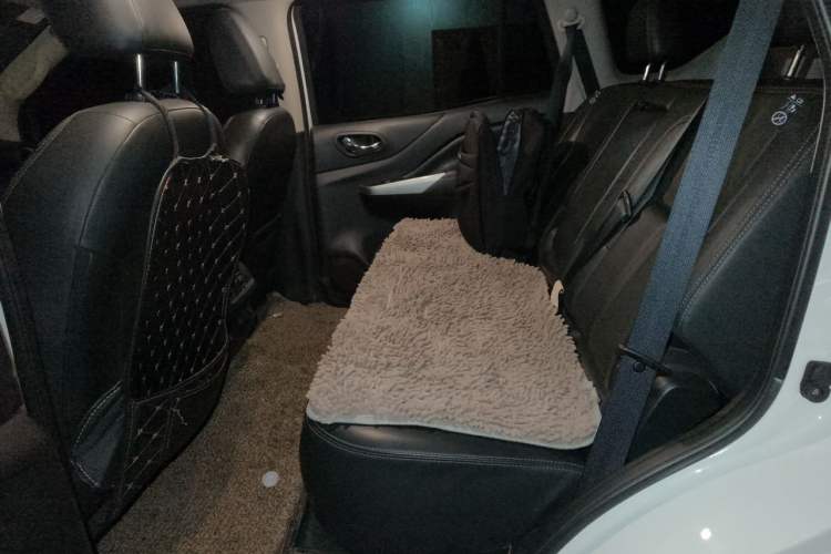 Used Nissan Terra 2020 2.5L XL Upper 4WD Automatic Four-Wheel Drive Luxury Edition Left Rear Seat