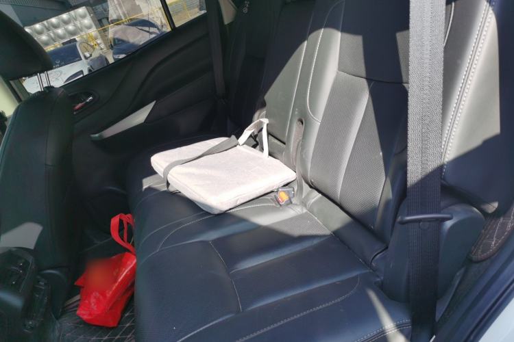 Used Nissan Terra 2020 2.5L XL Upper 4WD Automatic Four-Wheel Drive Luxury Edition Left Rear Seat