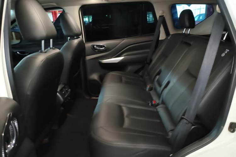 Used Nissan Terra 2020 2.5L XL Upper 4WD Automatic Four-Wheel Drive Luxury Edition Left Rear Seat