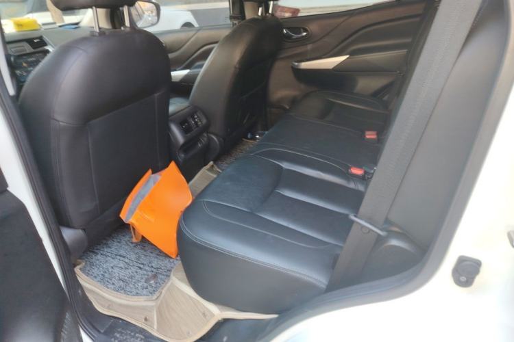 Used Nissan Terra 2020 2.5L XL Upper 4WD Automatic Four-Wheel Drive Luxury Edition Left Rear Seat