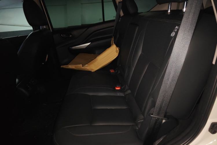 Used Nissan Terra 2020 2.5L XL Upper 4WD Automatic Four-Wheel Drive Luxury Edition Left Rear Seat