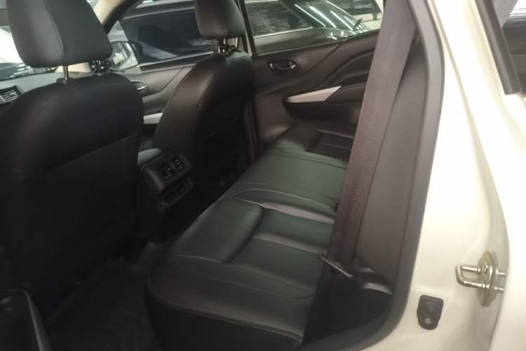 Used Nissan Terra 2020 2.5L XL Upper 4WD Automatic Four-Wheel Drive Luxury Edition Left Rear Seat