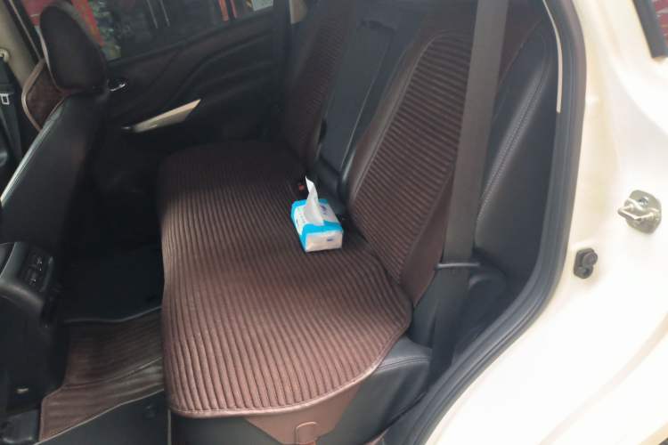 Used Nissan Terra 2020 2.5L XV 4WD Automatic Four-Wheel Drive Flagship Edition Left Rear Seat
