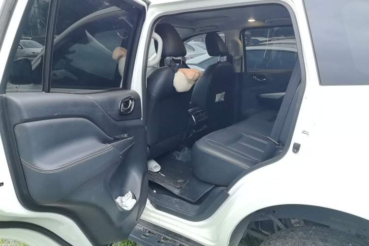 Used Nissan Terra 2020 2.5L XL Upper 4WD Automatic Four-Wheel Drive Luxury Edition Left Rear Seat