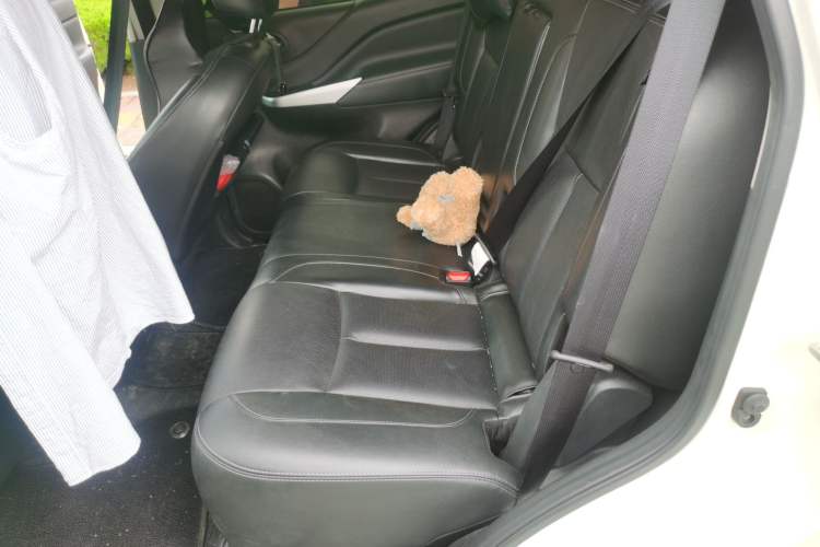 Used Nissan Terra 2020 2.5L XL Upper 4WD Automatic Four-Wheel Drive Luxury Edition Left Rear Seat