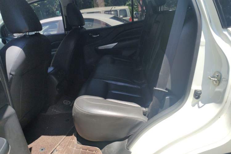 Used Nissan Terra 2020 2.5L XL Upper 4WD Automatic Four-Wheel Drive Luxury Edition Left Rear Seat