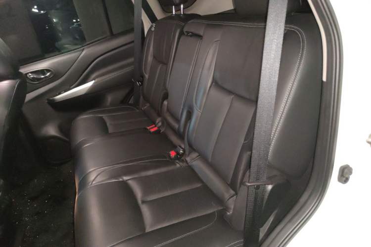 Used Nissan Terra 2020 2.5L XV 4WD Automatic Four-Wheel Drive Flagship Edition Left Rear Seat