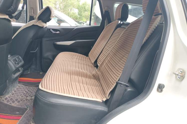 Used Nissan Terra 2020 2.5L XL Upper 4WD Automatic Four-Wheel Drive Luxury Edition Left Rear Seat