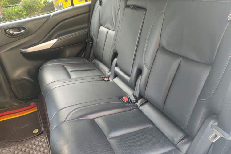Used Nissan Terra 2020 2.5L XL Upper 4WD Automatic Four-Wheel Drive Luxury Edition Left Rear Seat