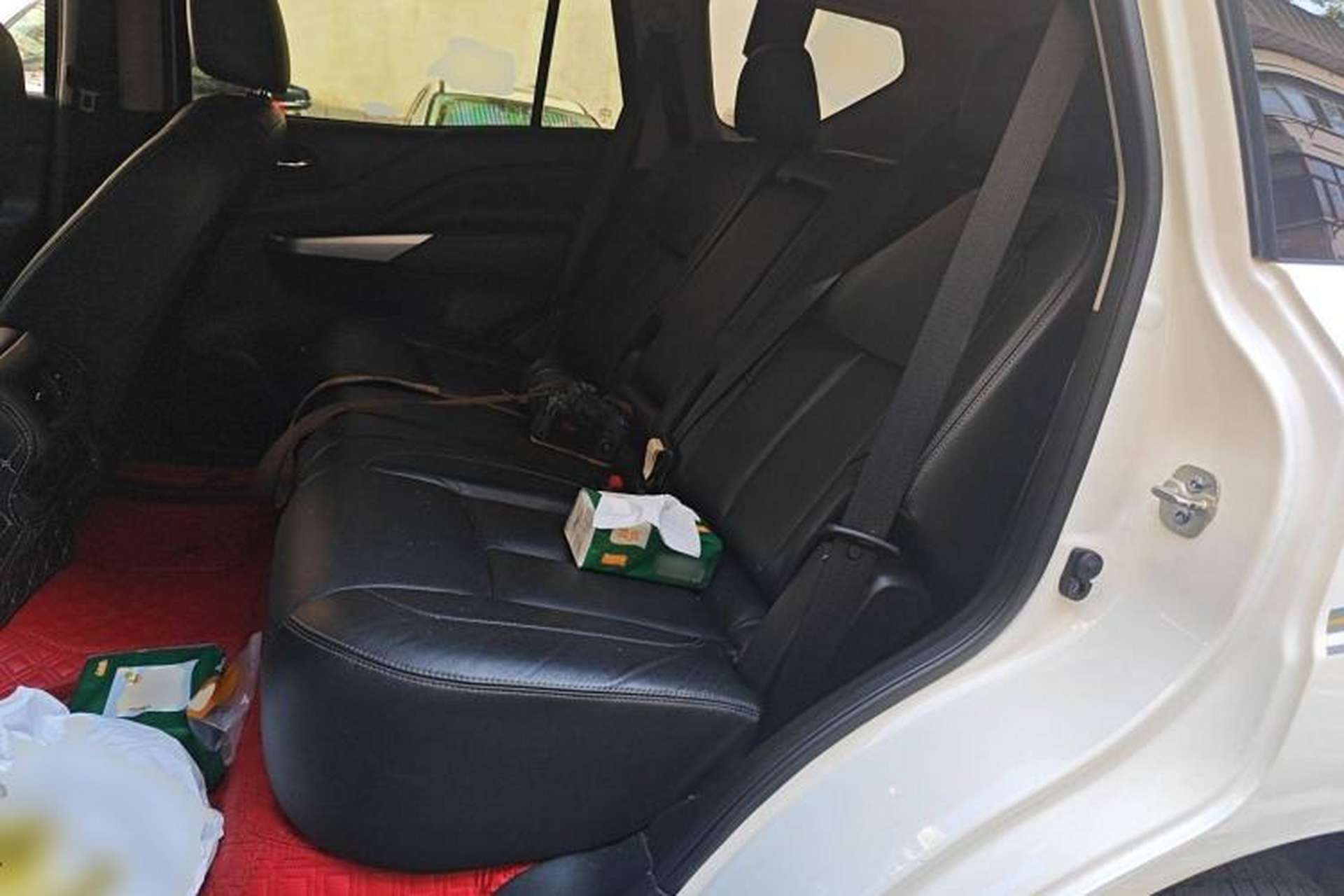 Used Nissan Terra 2020 2.5L XL Upper 4WD Automatic Four-Wheel Drive Luxury Edition Left Rear Seat