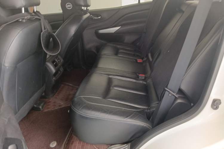 Used Nissan Terra 2020 2.5L XL Upper 4WD Automatic Four-Wheel Drive Luxury Edition Left Rear Seat